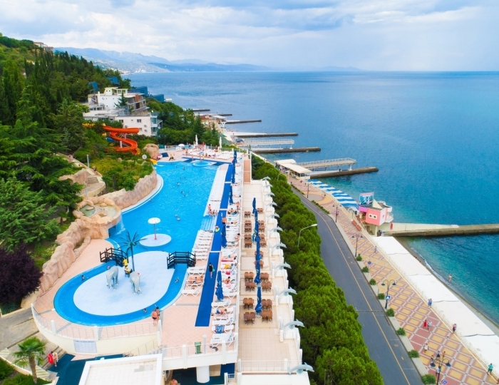 Открытые бассейны - Комплекс «Миндальная роща»